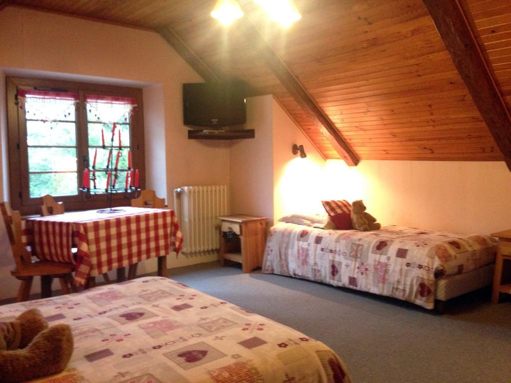 Hotel La Tapia Autrans-Meaudre-en-Vercors Ruang foto